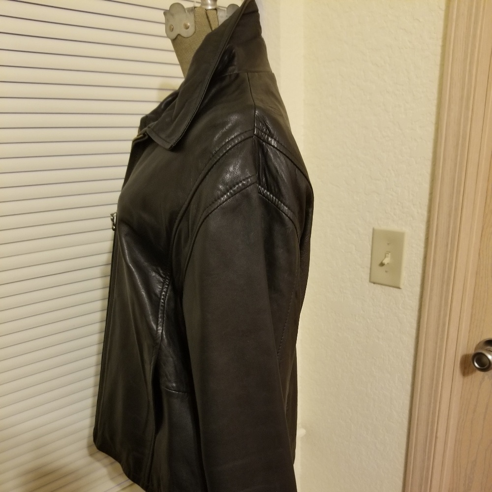 Jacket - Picture 3 of 6